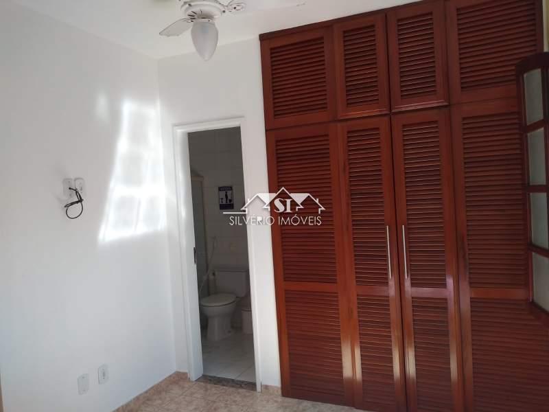 Apartamento à venda com 2 quartos, 75m² - Foto 11
