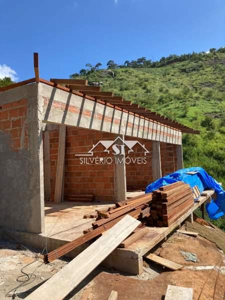 Casa à venda com 3 quartos, 300m² - Foto 2