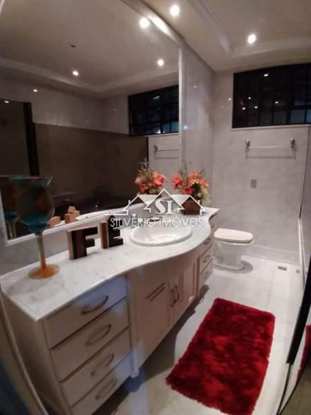 Casa à venda com 4 quartos, 240m² - Foto 8