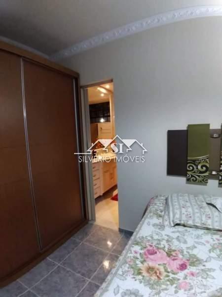 Casa à venda com 4 quartos, 240m² - Foto 9