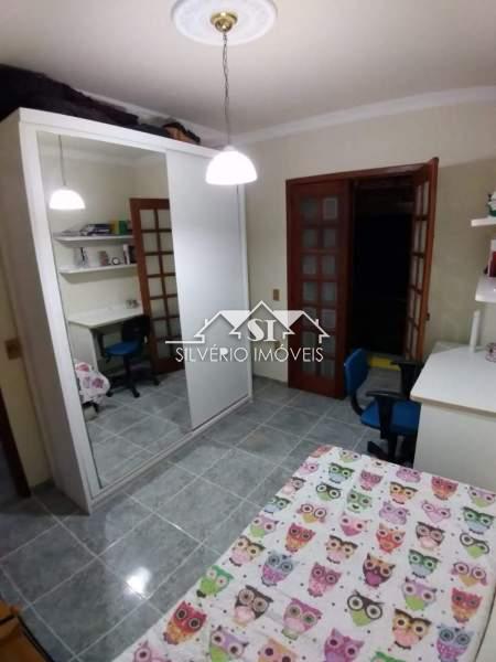 Casa à venda com 4 quartos, 240m² - Foto 10