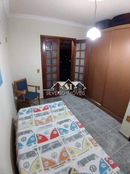 Casa à venda com 4 quartos, 240m² - Foto 11