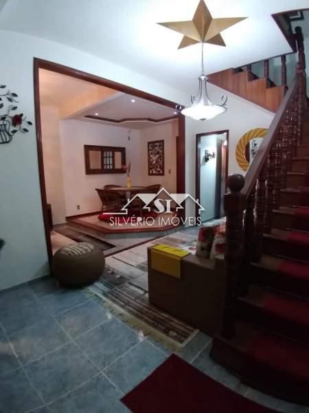 Casa à venda com 4 quartos, 240m² - Foto 14