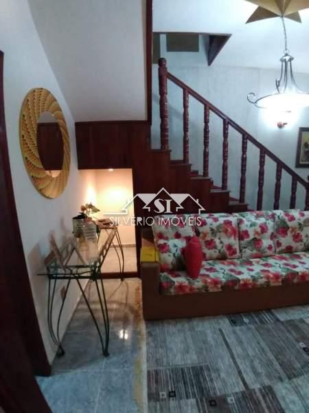 Casa à venda com 4 quartos, 240m² - Foto 15