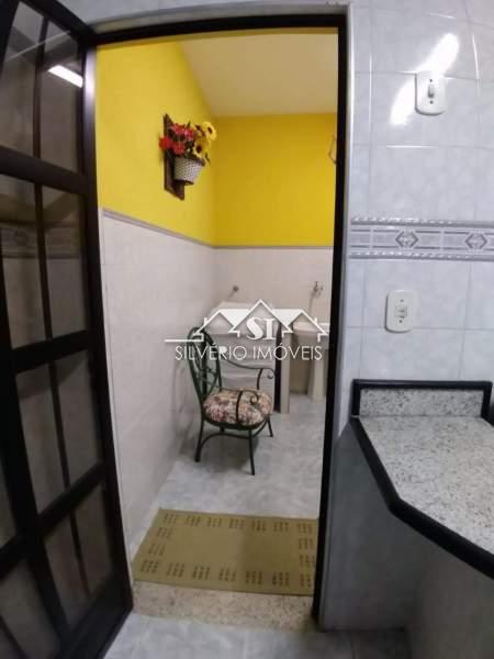 Casa à venda com 4 quartos, 240m² - Foto 18