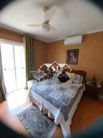Casa à venda com 6 quartos, 480m² - Foto 4