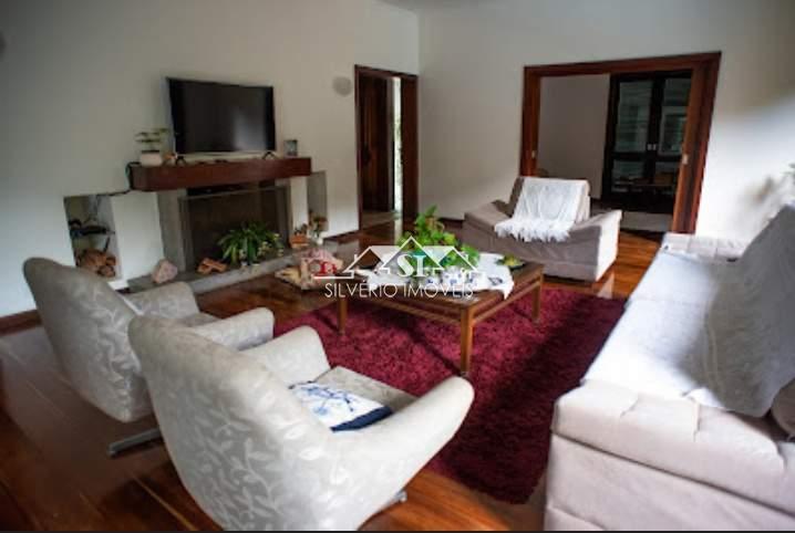 Casa à venda com 4 quartos, 277m² - Foto 4