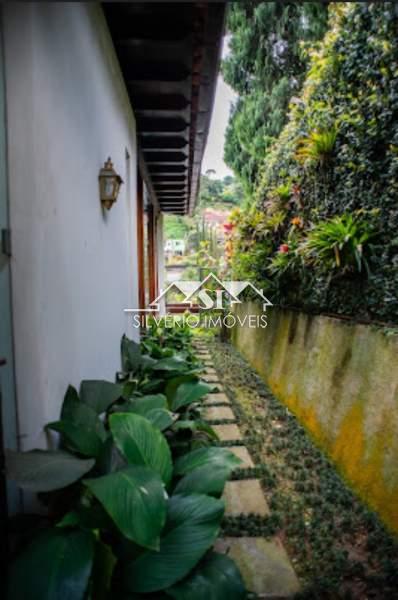 Casa à venda com 4 quartos, 277m² - Foto 6