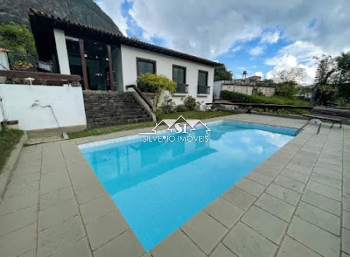 Casa à venda com 4 quartos, 277m² - Foto 16