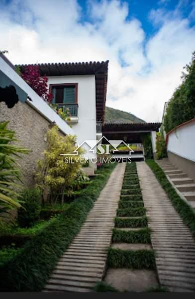 Casa à venda com 4 quartos, 277m² - Foto 18