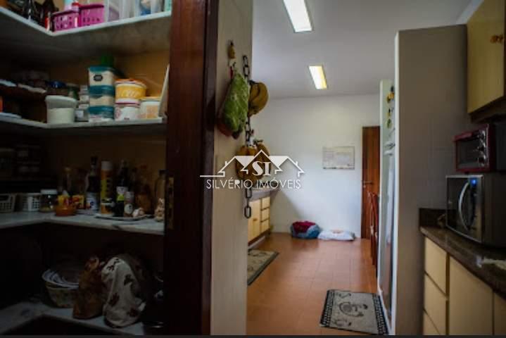 Casa à venda com 4 quartos, 277m² - Foto 25