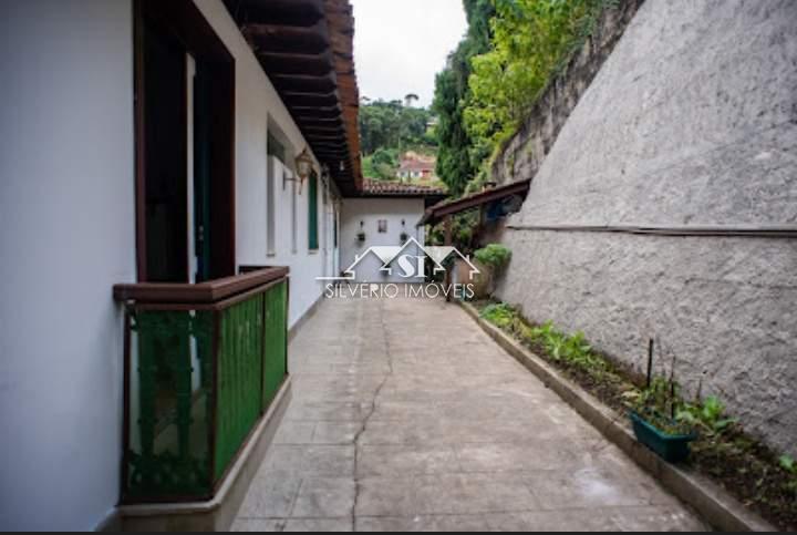 Casa à venda com 4 quartos, 277m² - Foto 26
