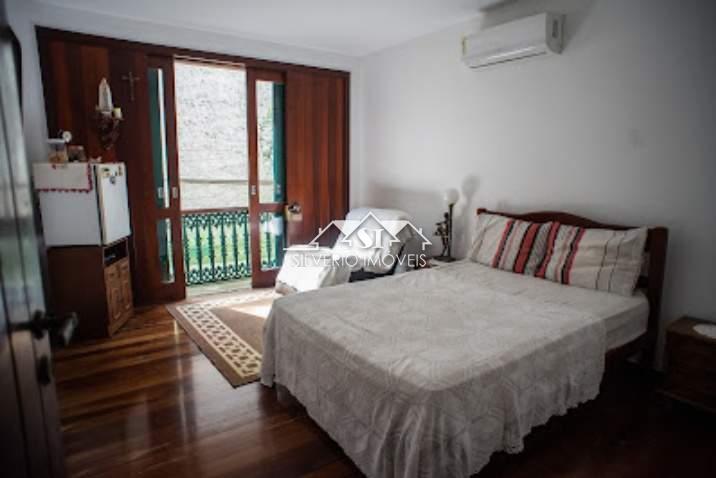 Casa à venda com 4 quartos, 277m² - Foto 28