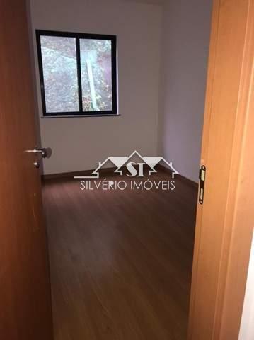 Apartamento à venda com 2 quartos, 65m² - Foto 2