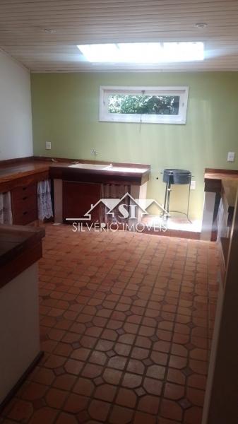 Casa à venda e aluguel com 3 quartos, 145m² - Foto 12