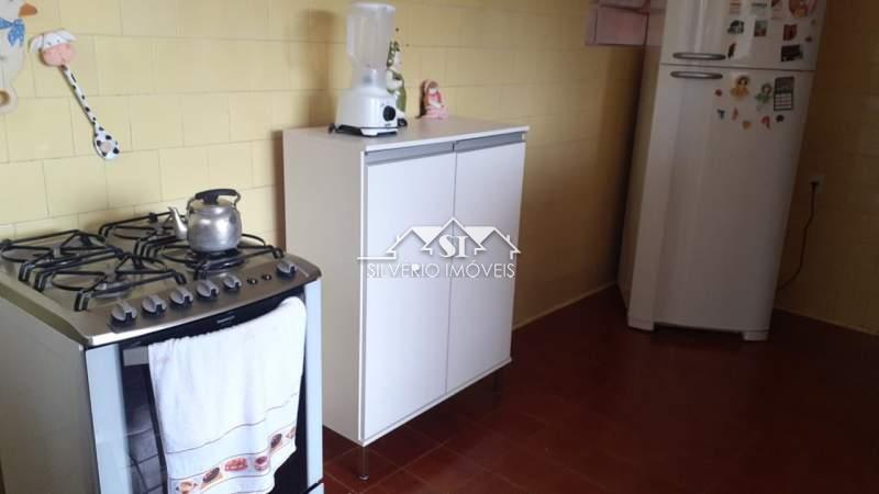 Casa à venda com 5 quartos, 320m² - Foto 19