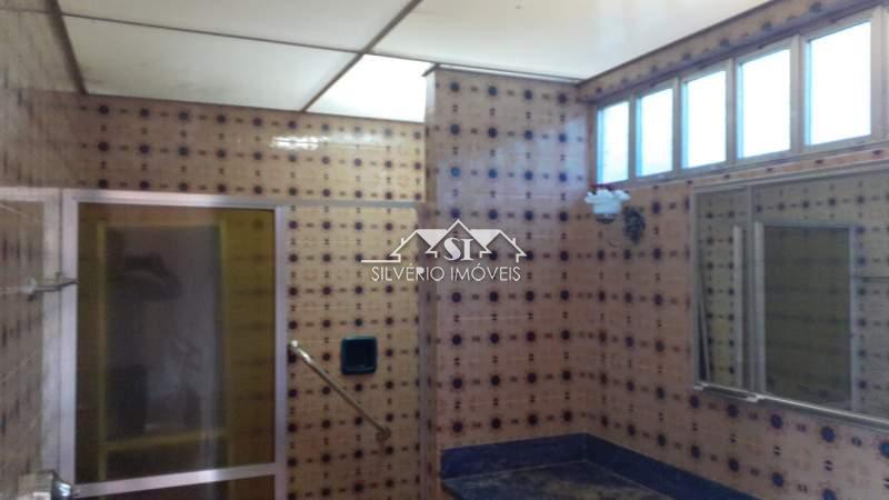 Casa à venda com 5 quartos, 320m² - Foto 27