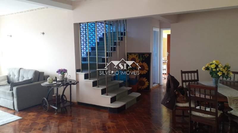 Casa à venda com 5 quartos, 320m² - Foto 12