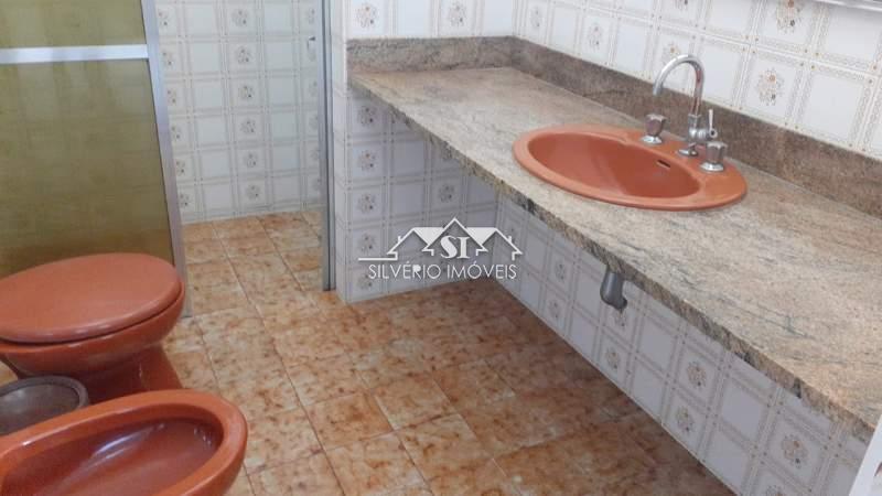 Casa à venda com 5 quartos, 320m² - Foto 31