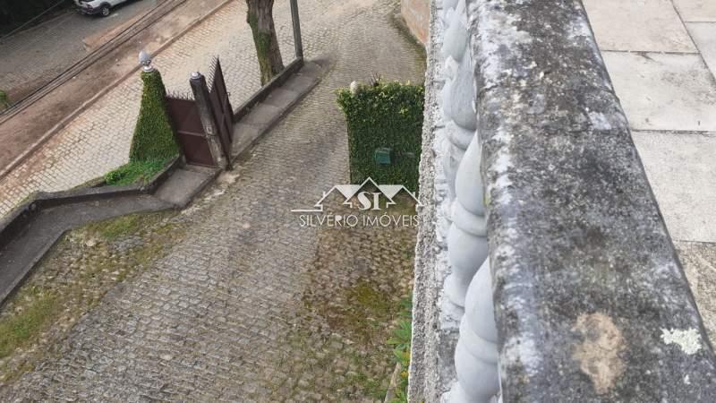 Casa à venda com 5 quartos, 320m² - Foto 35