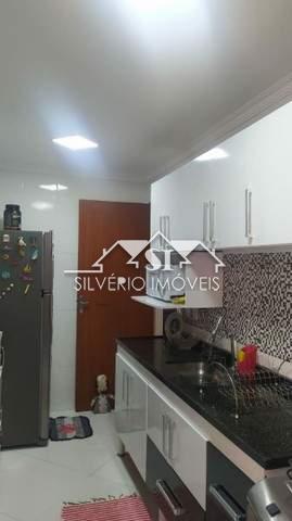 Apartamento à venda com 2 quartos, 62m² - Foto 4