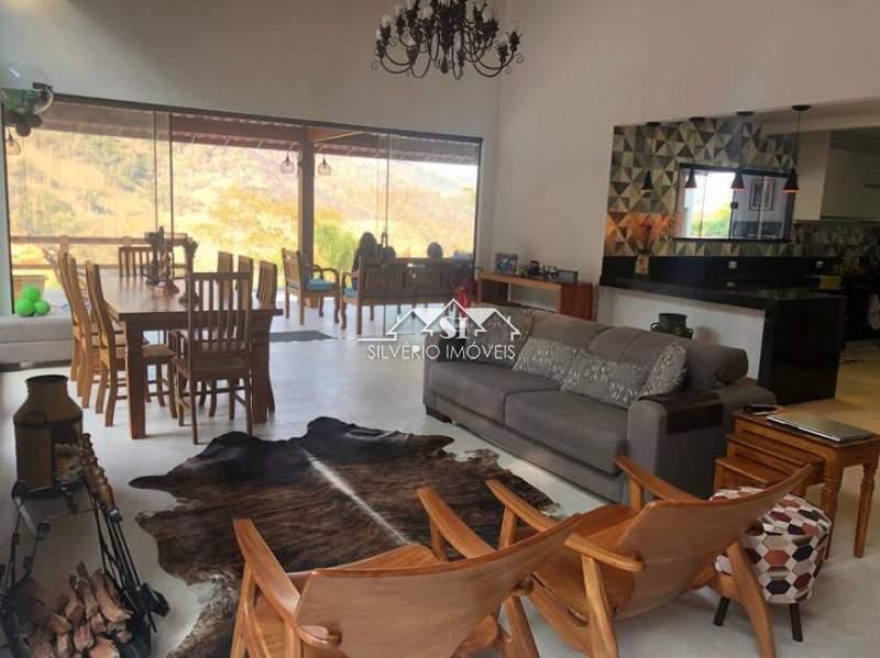 Casa em Pedro do Rio - Petrópolis/RJ  - 4 Quartos