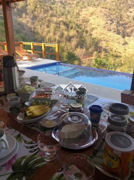 Casa à venda com 4 quartos, 300m² - Foto 3