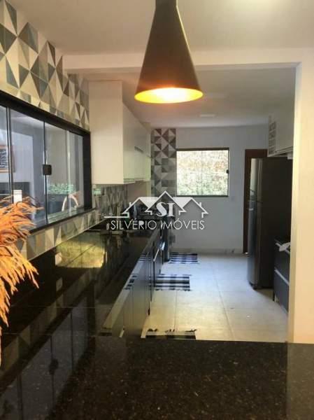 Casa à venda com 4 quartos, 300m² - Foto 6