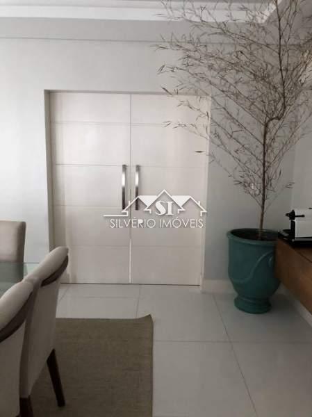 Casa à venda e aluguel com 6 quartos, 470m² - Foto 6