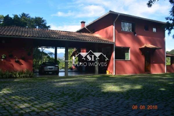 Casa à venda com 3 quartos, 365m² - Foto 2