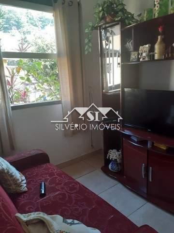 Casa à venda com 3 quartos, 100m² - Foto 2