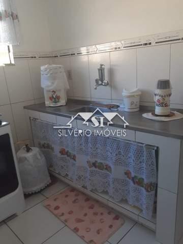 Casa à venda com 3 quartos, 100m² - Foto 7