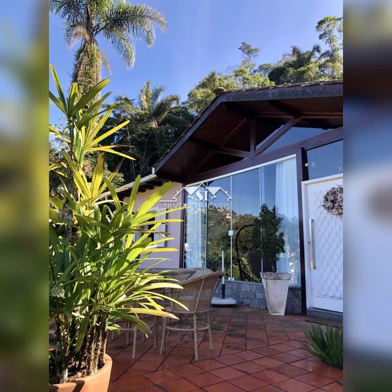 Casa à venda com 4 quartos, 300m² - Foto 3