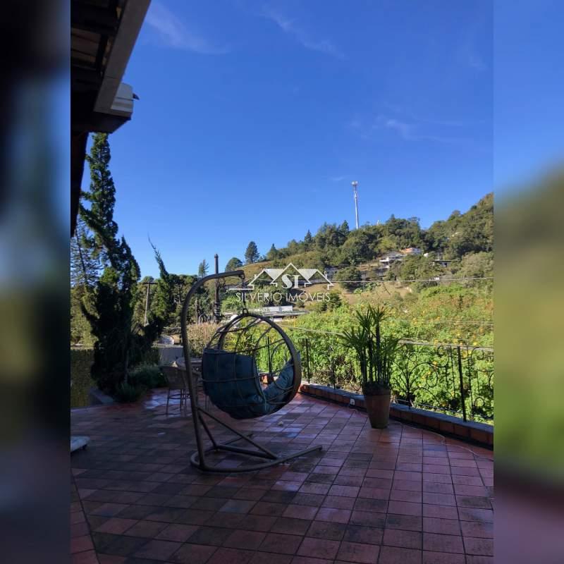 Casa à venda com 4 quartos, 300m² - Foto 4
