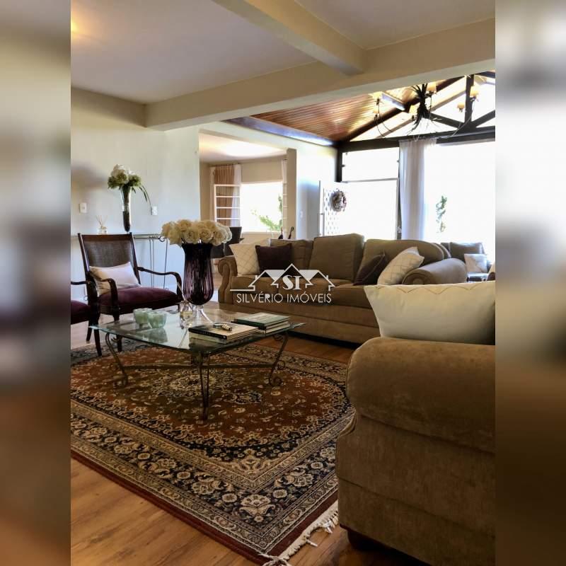 Casa à venda com 4 quartos, 300m² - Foto 9
