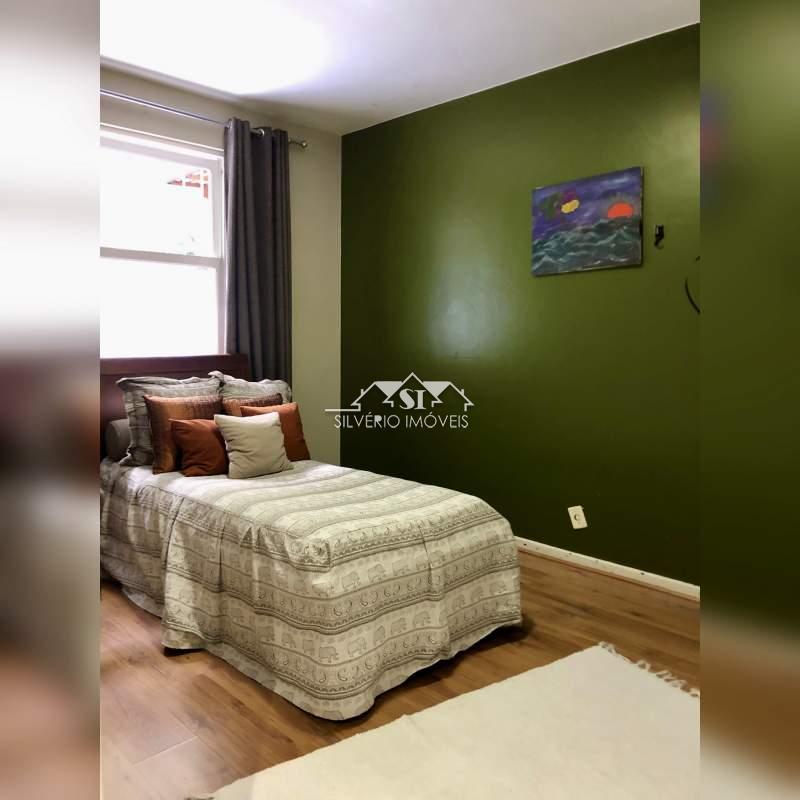 Casa à venda com 4 quartos, 300m² - Foto 11