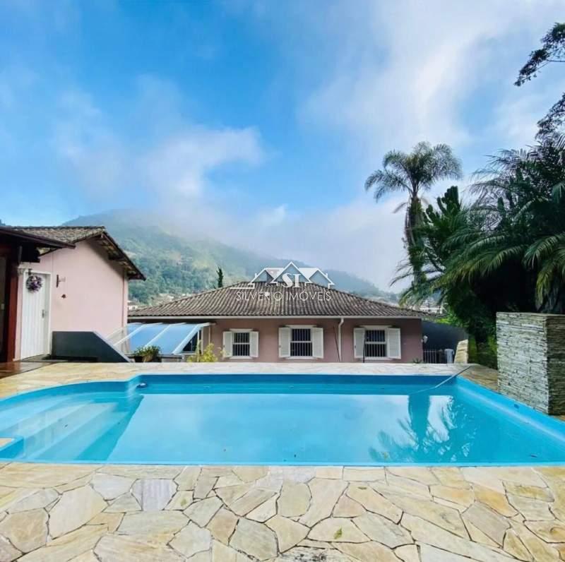 Casa em Quitandinha - Petrópolis/RJ  - 4 Quartos