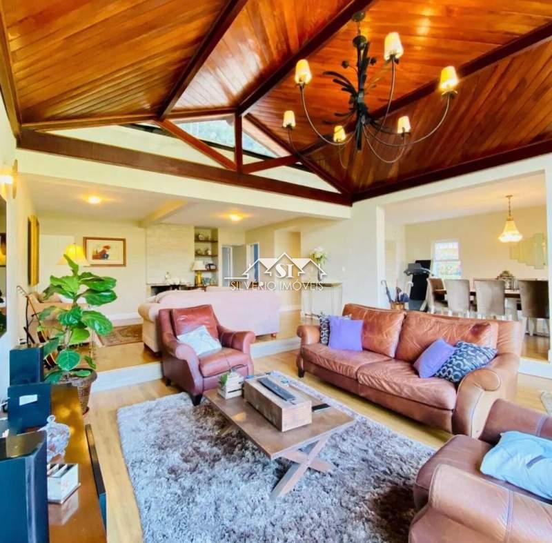 Casa à venda com 4 quartos, 300m² - Foto 5