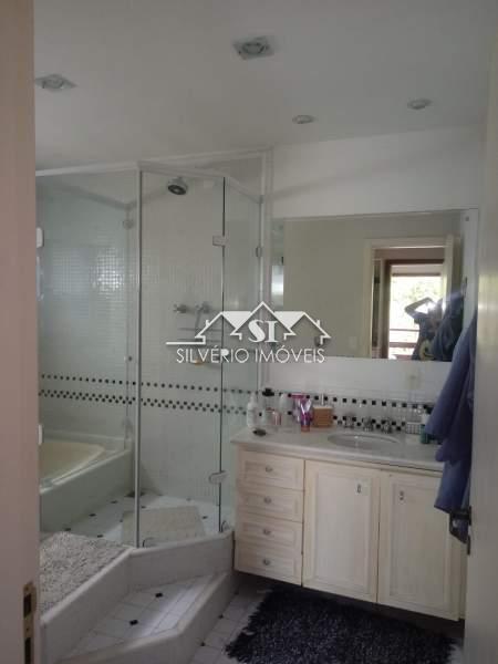 Casa à venda com 4 quartos, 280m² - Foto 47