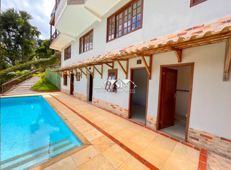Casa à venda e aluguel com 3 quartos, 800m² - Foto 9