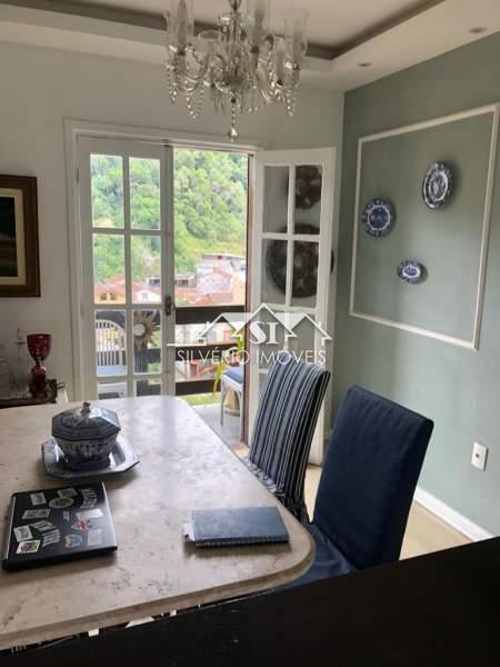 Apartamento à venda com 3 quartos, 153m² - Foto 2