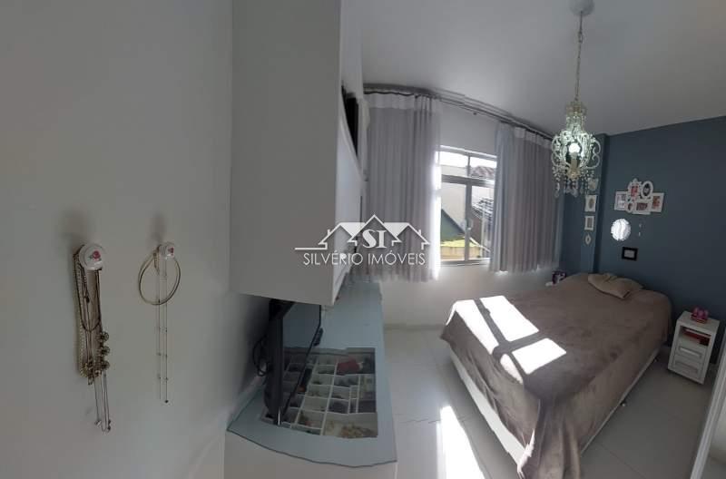 Apartamento à venda com 3 quartos, 128m² - Foto 2