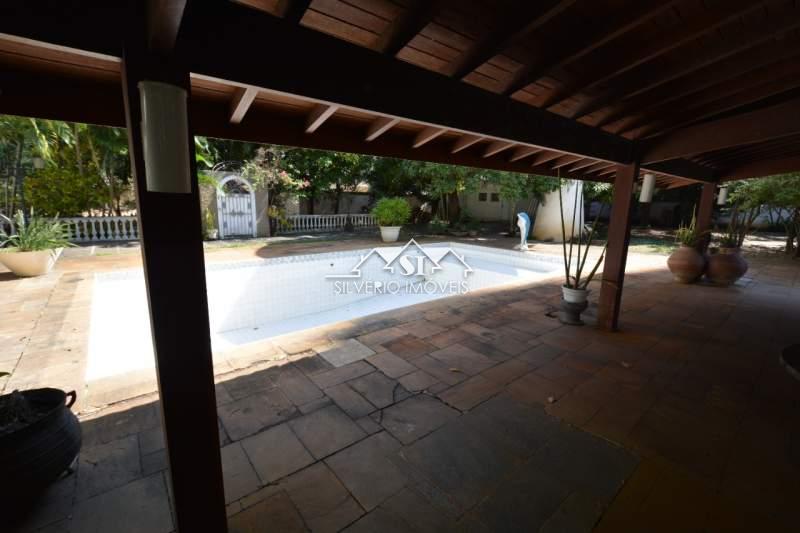 Casa à venda com 4 quartos, 3500m² - Foto 7