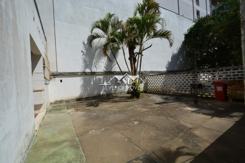 Casa à venda com 4 quartos, 3500m² - Foto 11