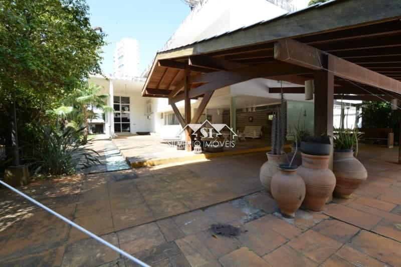 Casa à venda com 4 quartos, 3500m² - Foto 13