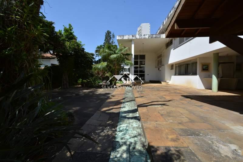 Casa à venda com 4 quartos, 3500m² - Foto 14