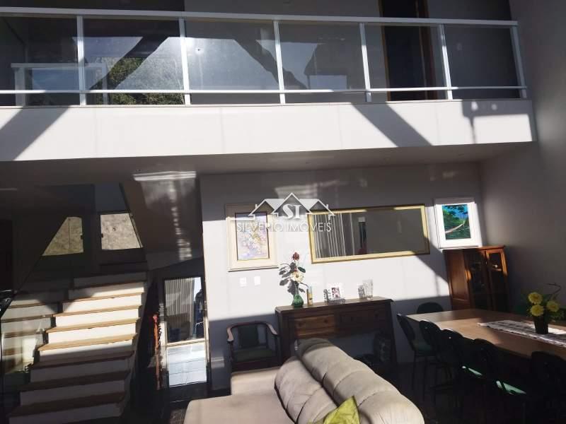 Casa à venda com 5 quartos, 315m² - Foto 4