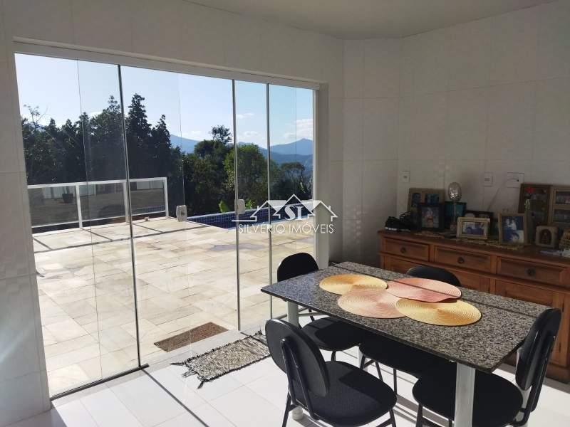 Casa à venda com 5 quartos, 315m² - Foto 14