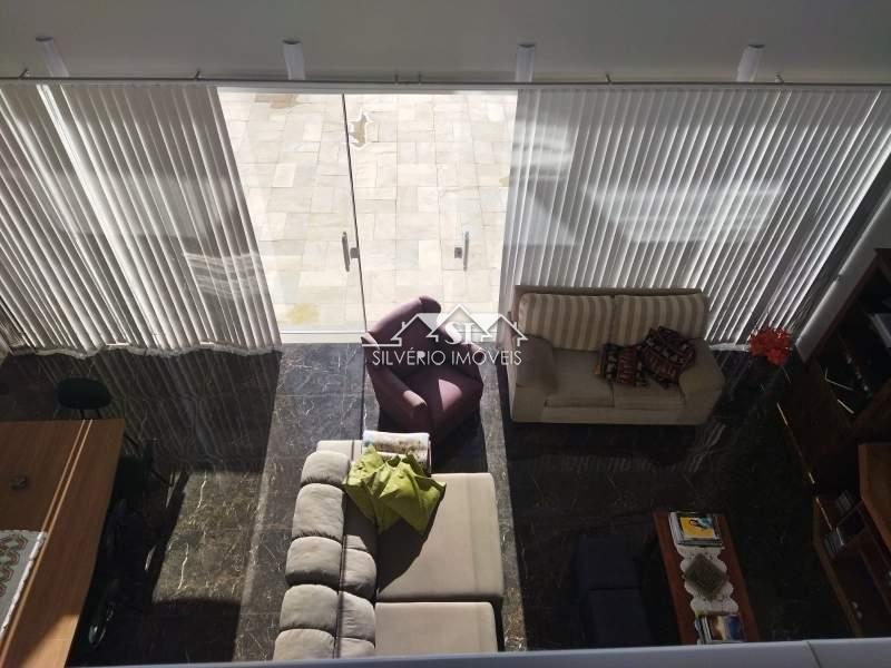 Casa à venda com 5 quartos, 315m² - Foto 13