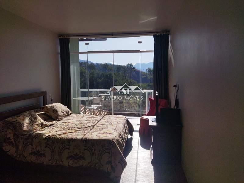 Casa à venda com 5 quartos, 315m² - Foto 18